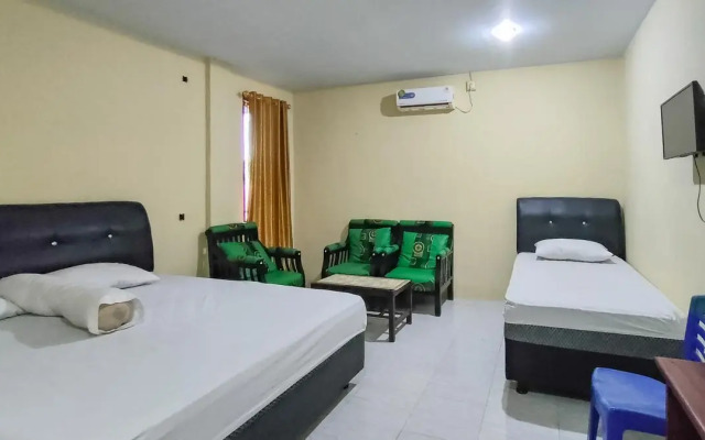 Hotel Fadhila Topoyo