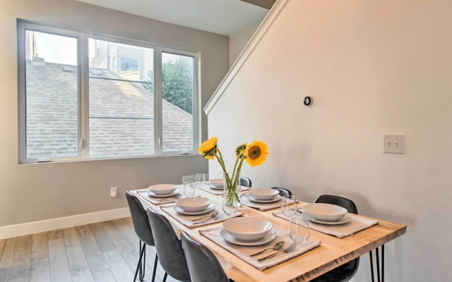Modern Denver Townhome w/ Rooftop Terrace!