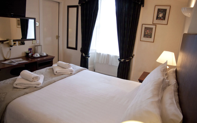 Buccleuch Arms Hotel