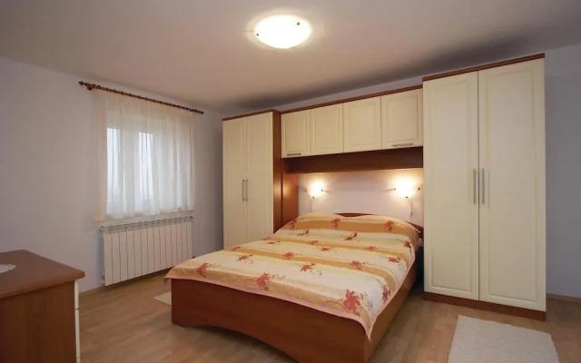 Awesome Home in Hrboki With Wifi and 3 Bedrooms