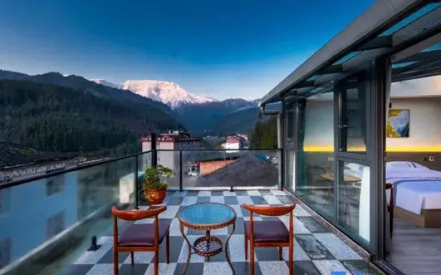 Qingquan Elegant Restaurant (Wawu Mountain Scenic Area)