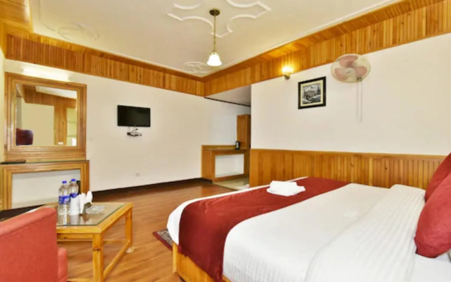 Hotel Himgiri Manali