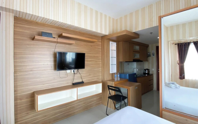 Cozy Stay Studio At Tamansari Mahogany Karawang Apartment