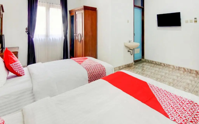 OYO 3133 Wisma Yampi Syari'ah