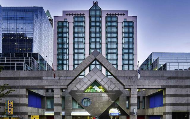 Отель Novotel Toronto North York Канада, Торонто - отзывы, цены и фото номеров - забронировать отель Novotel Toronto North York онлайн вид на фасад