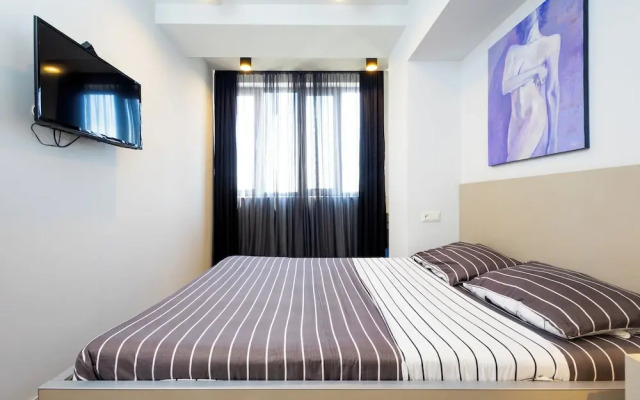 Apartment by Luxe Group SN400