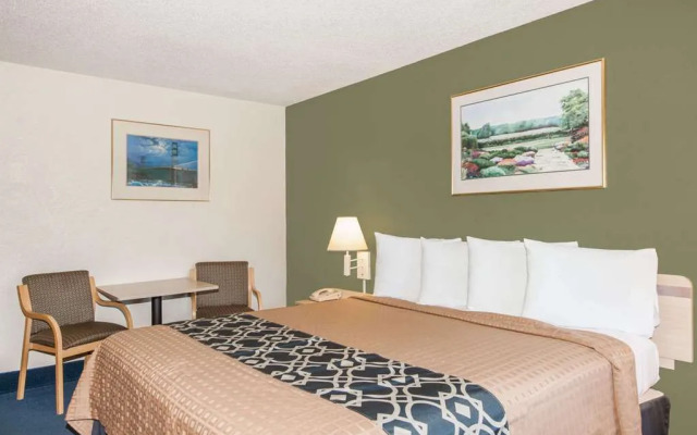 Travelodge Los Banos CA