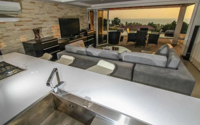 Amazing Seaview Apartment