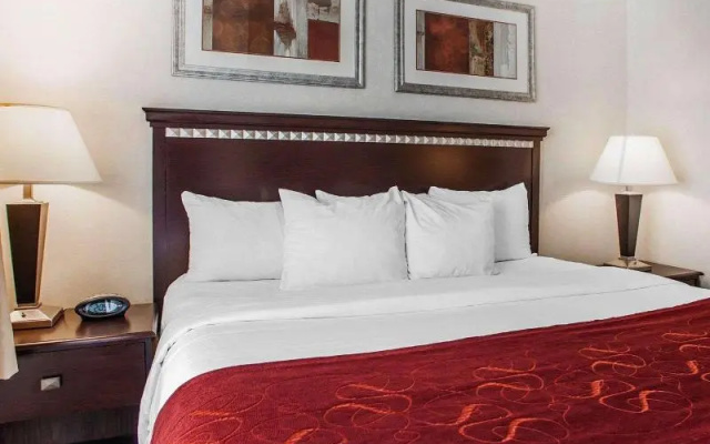 Comfort Suites
