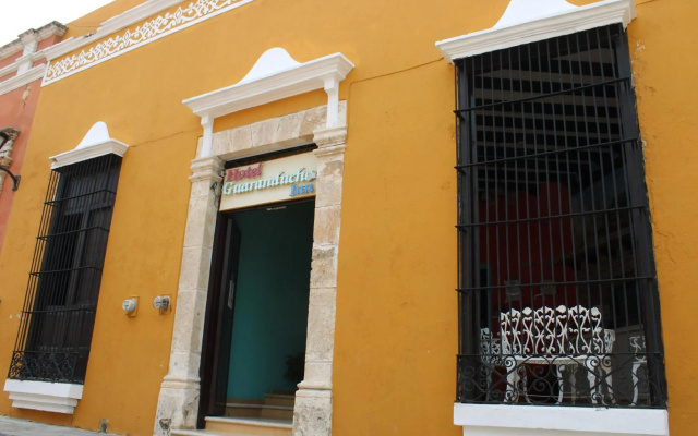 Hotel Guaranducha Inn