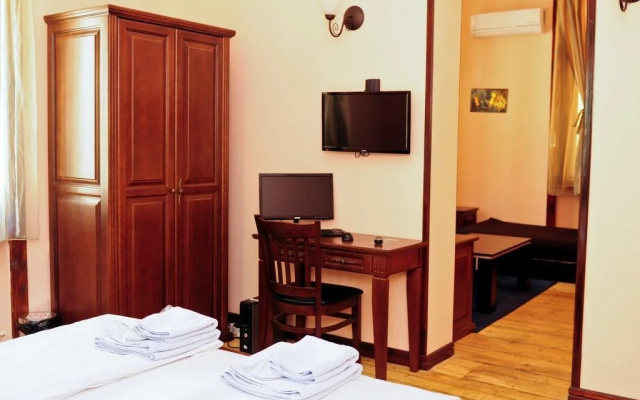 Lopera Guest House