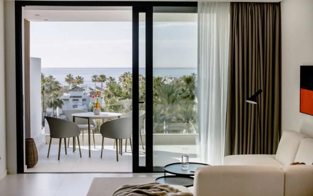 THE FLAG Hotel Marbella Estepona - Adults Recommended