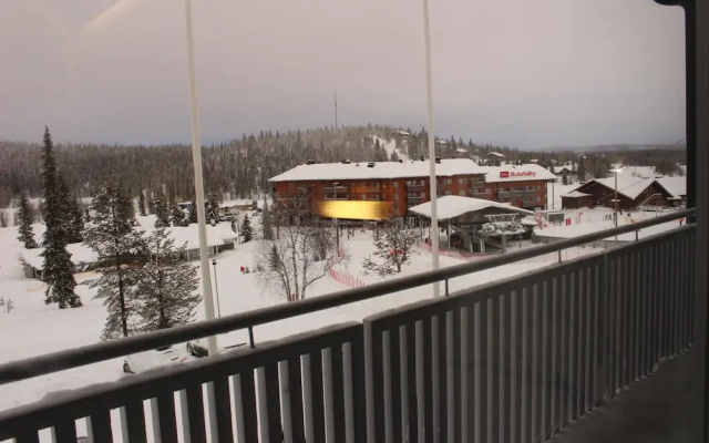 Rukako Vuosselin Helmi 13