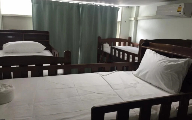 Chill Chaweng Hostel