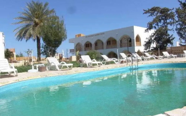 The Nitovikla Garden Hotel