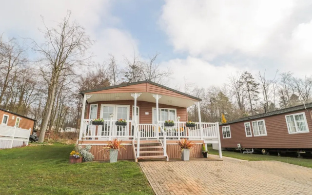 Betty's Lodge