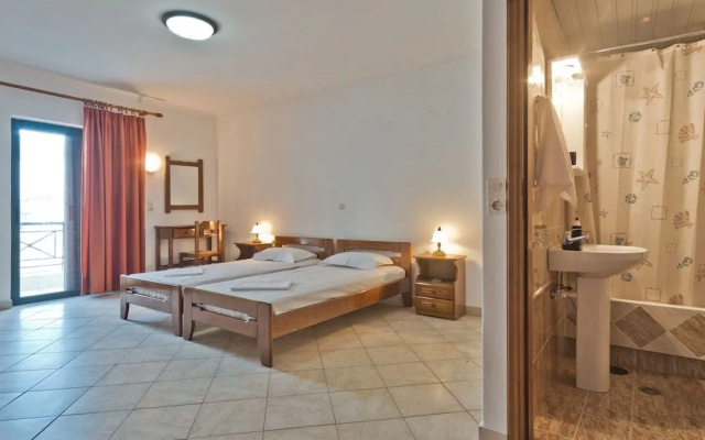 Fronis Apartment