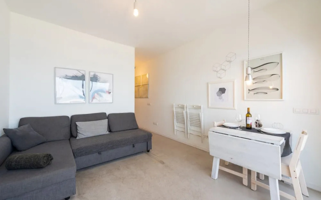 Front line, great sunsets, with sea views