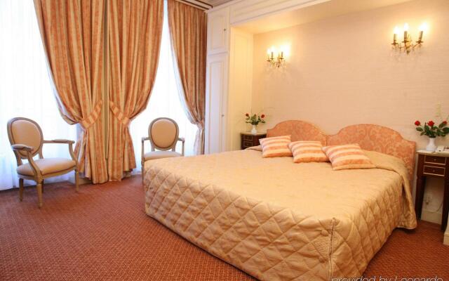 Hotel Saint Petersbourg Opera Париж комната для гостей