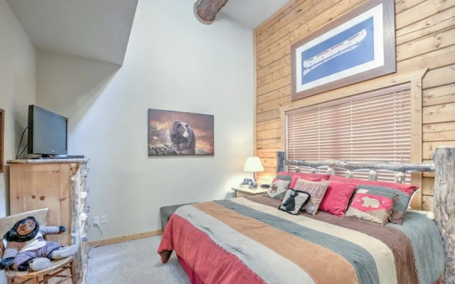 Bear Creek Cabin by RedAwning