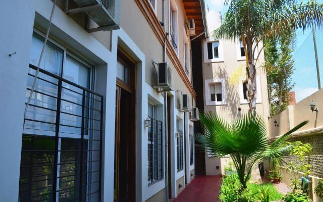 Отель Puerto Delta Apartamentos Тигре вид на фасад
