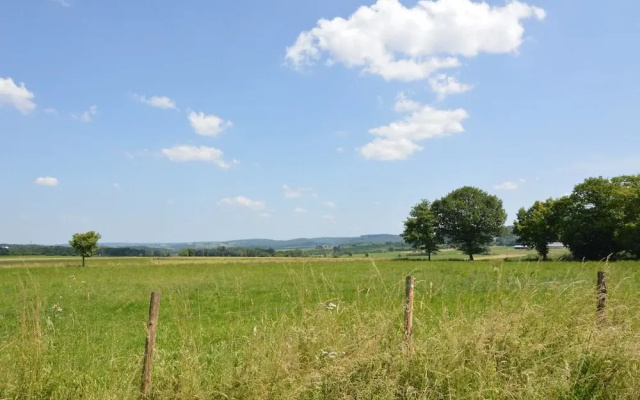 Pleasant Fermette with Outdoor Swimming Pool near Durbuy
