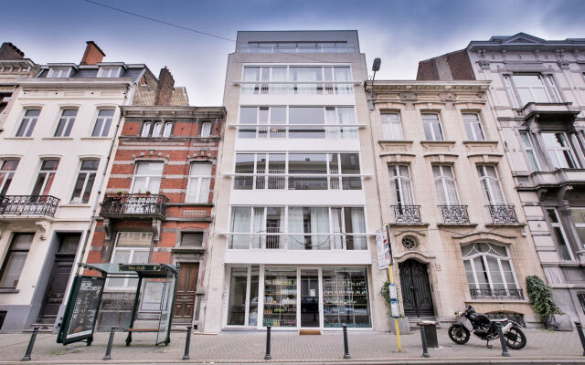 Апартаменты Louise Vleurgat Apartments Брюссель вид на фасад