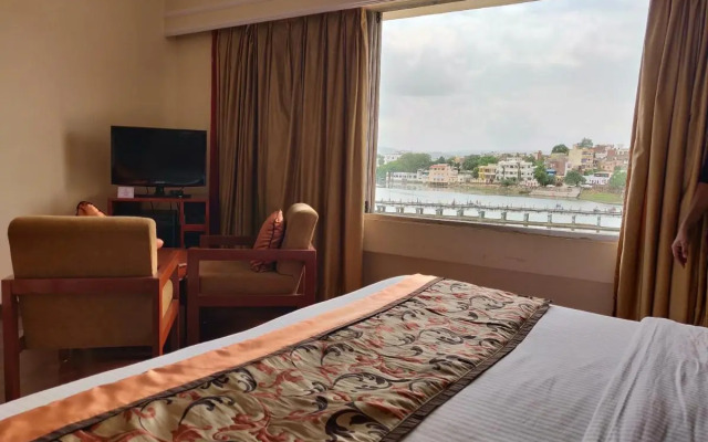 Raj Darshan Hotel