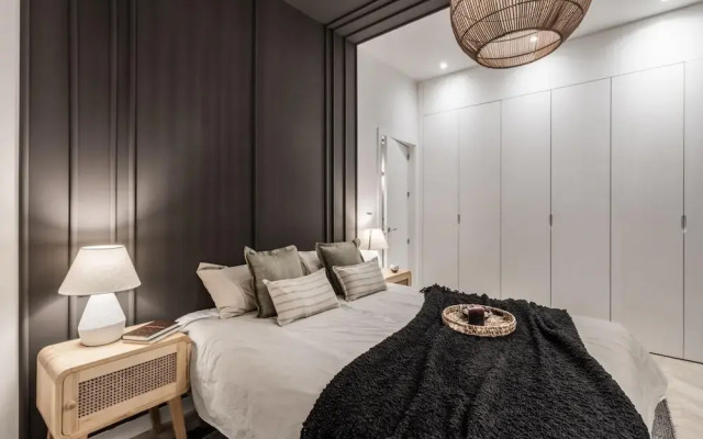 Baza - 3 Bedrooms and Office in Trafalgar