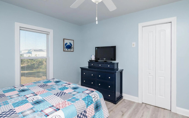 SeaSide by Oak Island Accommodations