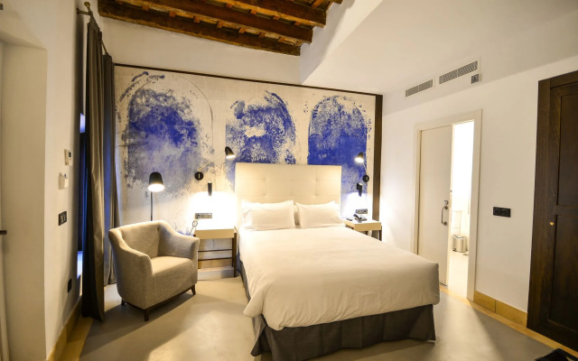 Legado Alcázar Hotel