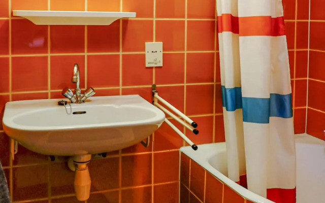 Beautiful Apartment in Bruinisse With 1 Bedrooms and Wifi