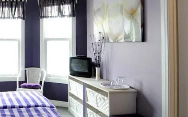 Marina Cove Inn B&B
