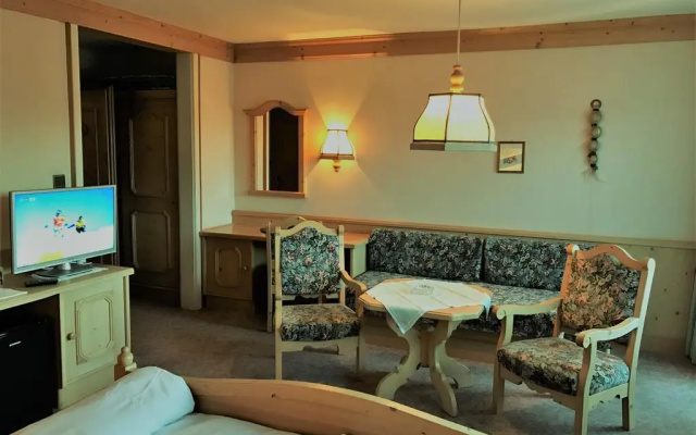 Hotel Alpenrose