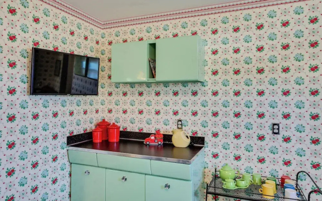 Retro-style Home in Ruston: Walkable Location!