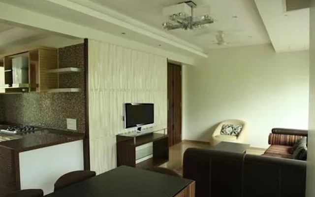 Laurent & Benon Suites - Santacruz East
