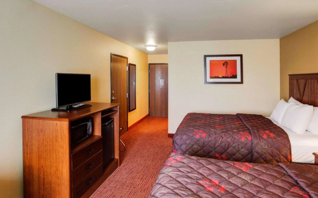 Rodeway Inn & Suites Phillipsburg