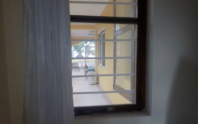 Bwejuu Beach Palm Villa