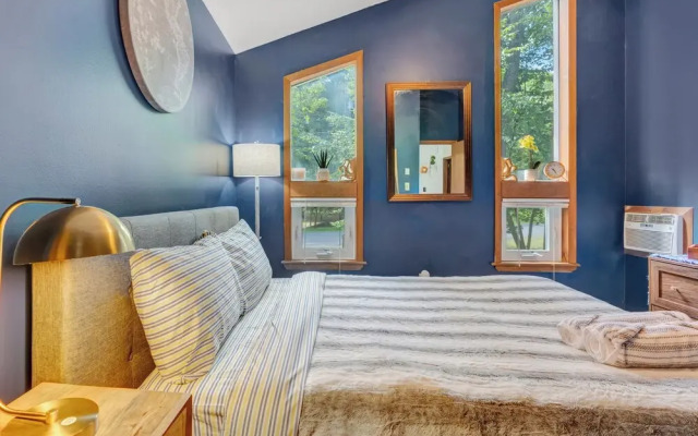 Grill & Games: Family Home in East Stroudsburg!