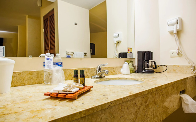 American Inn Hotel & Suites Hidalgo del Parral