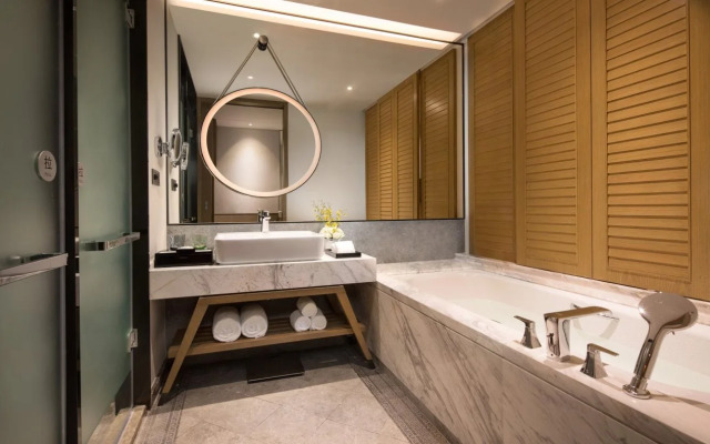 Crowne Plaza Qingdao Oriental Movie Metropolis by IHG