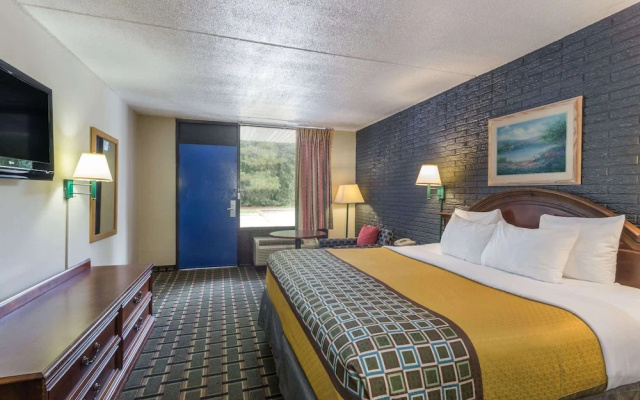 Travelodge by Wyndham Savannah Area Richmond Hill