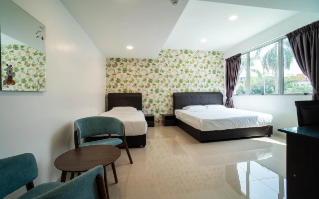 Crystal Garden Hotel (Tasik Selatan)