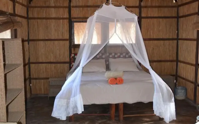 Mango Beach Lodge