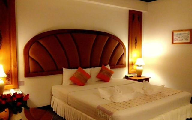Thepnakorn Hotel