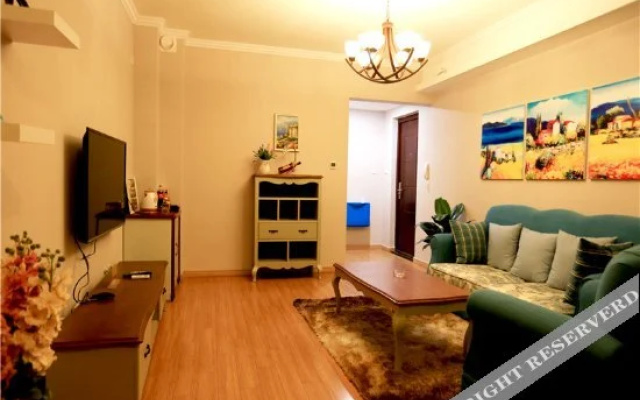 Xi'an Small Times Themed Homestay (Normal University Chang'an Campus Vanke City)