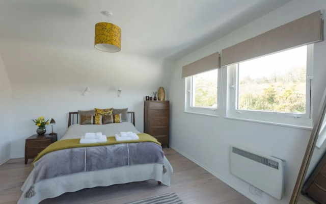 KnoydART Bed and Breakfast