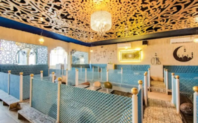 Capital O 62639 Inn The Centre
