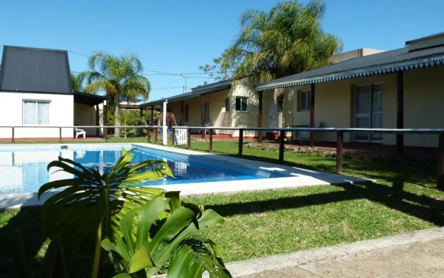 Los Palmares Del Urugua-I Bungalows