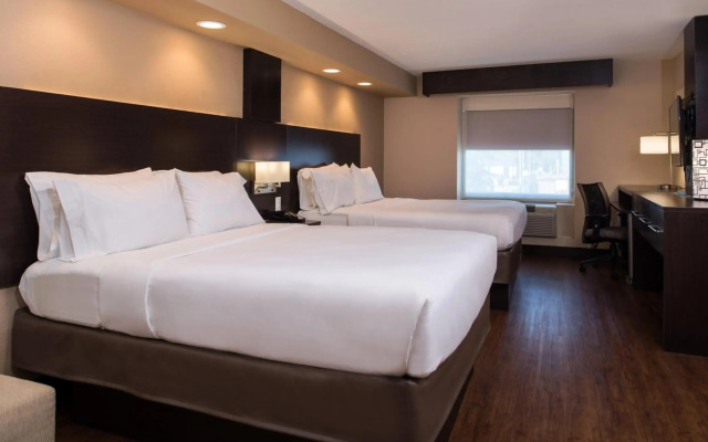 Holiday Inn Express & Suites San Antonio Medical-Six Flags by IHG